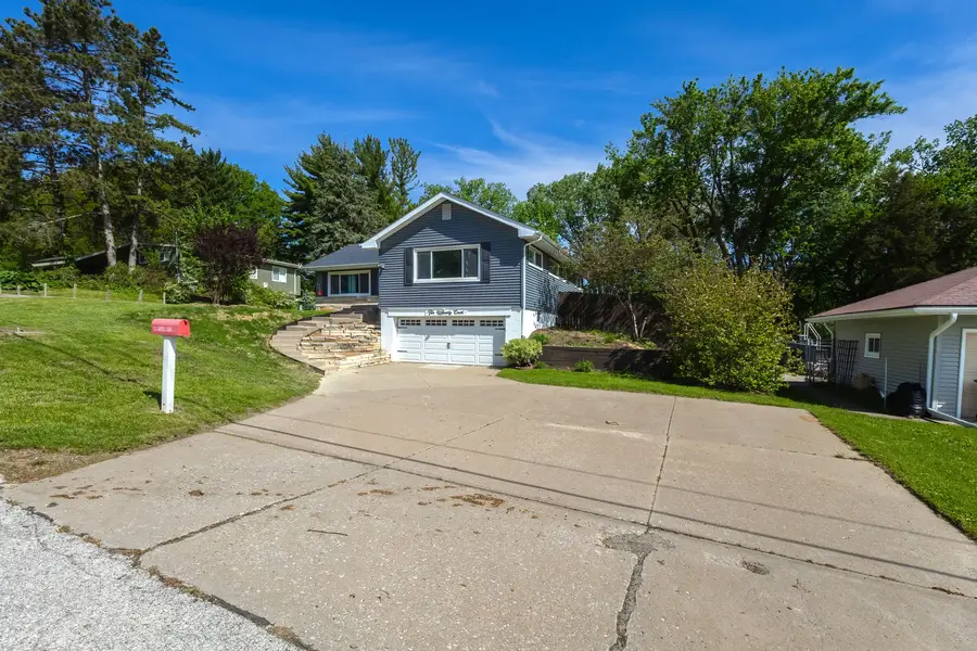 10 Waverly Court, Davenport, IA 52804 - #3