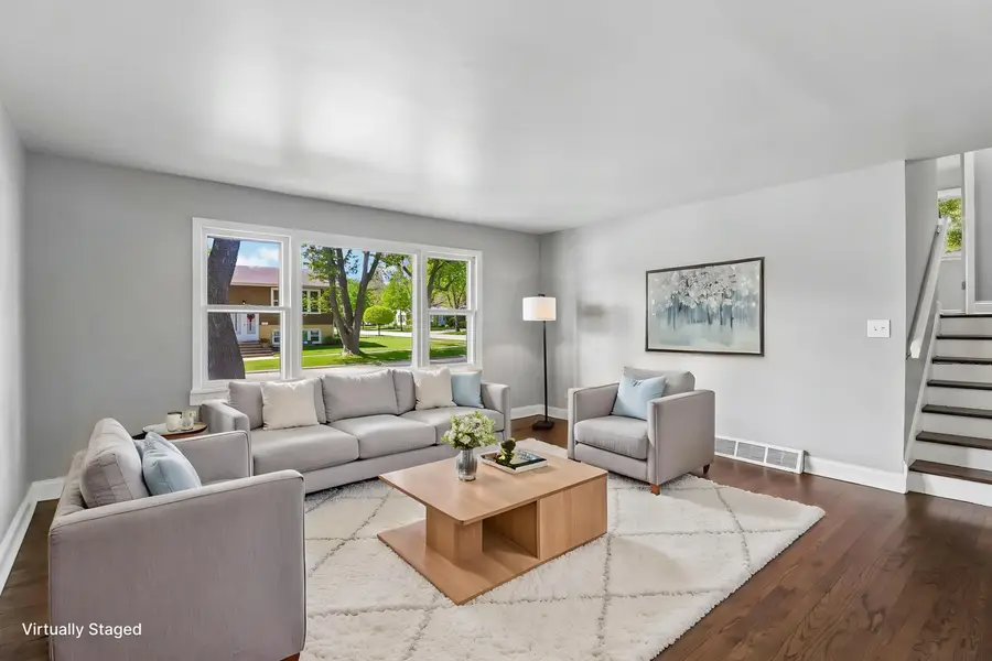207 N Idlewild Avenue, Mundelein, IL 60060 - #2