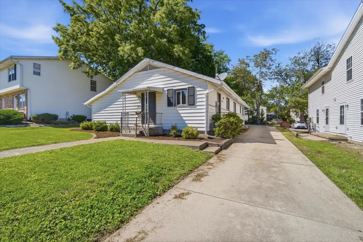 506 E College Avenue, Normal, IL 61761 - #1