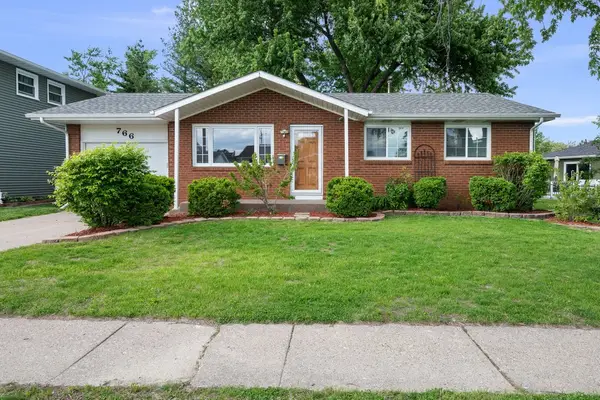 766 W 43rd Street, Davenport, IA 52806