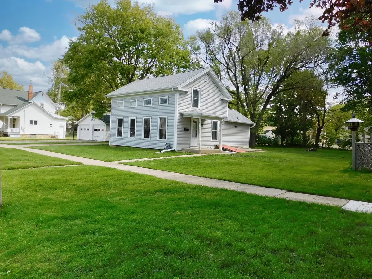 307 N 5th Street, Oregon, IL 61061 - #1