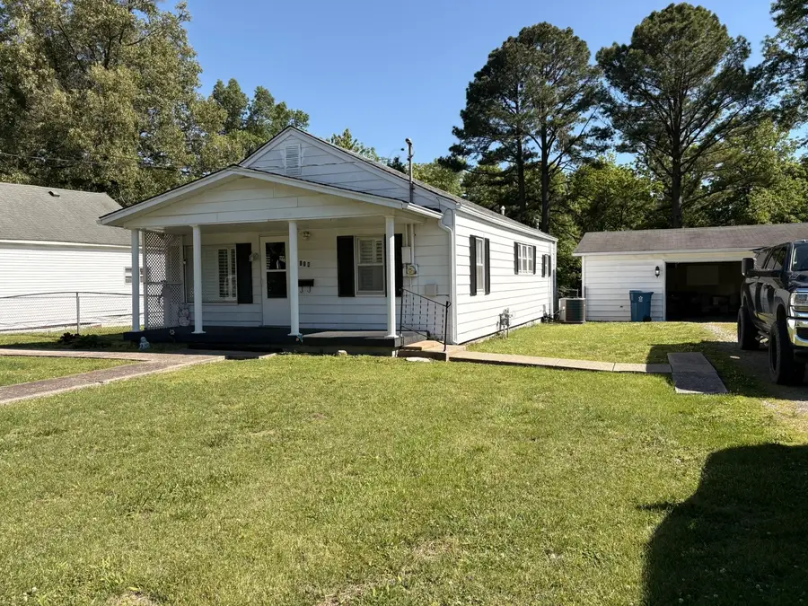 114 W Parrish Street, Benton, IL 62812 - #3
