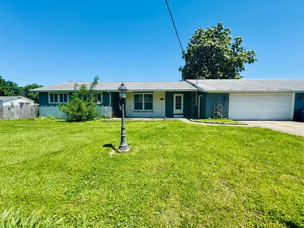 1110 N 8th Street, Benton, IL 62812