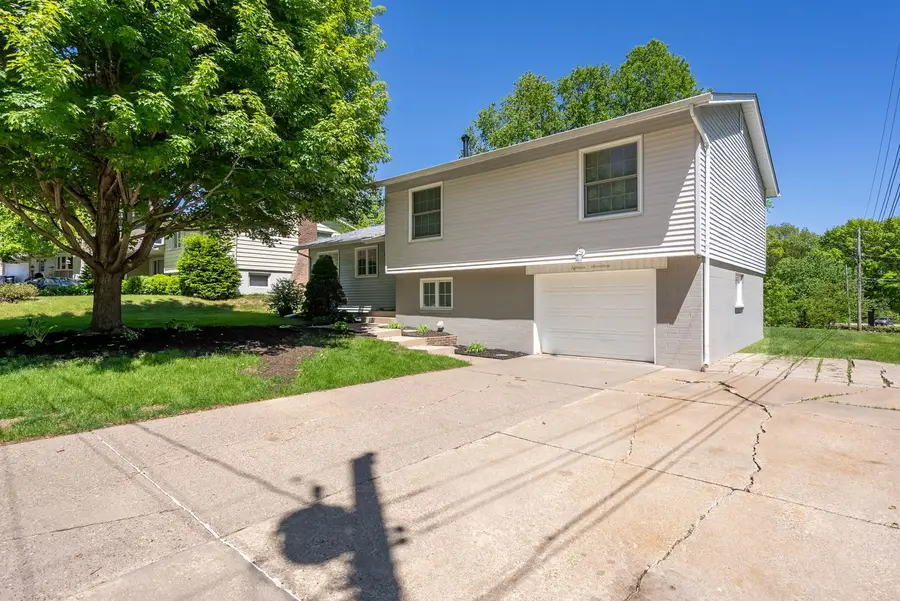 1817 Fairmeadows Drive, Bettendorf, IA 52722 - #2
