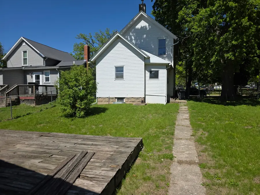 409 16th Avenue, Sterling, IL 61081 - #3
