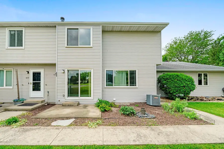 1837 Kerrybrook Court, Sycamore, IL 60178 - #2