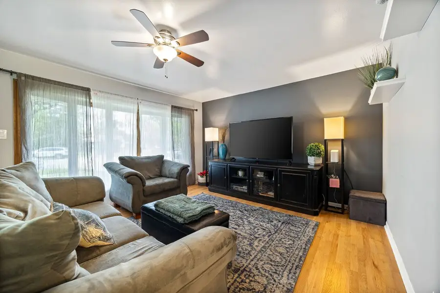 948 Carswell Court, Elk Grove Village, IL 60007 - #3