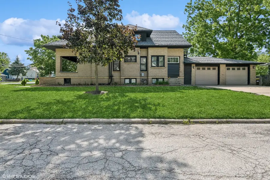 306 E Diggins Street, Harvard, IL 60033 - #2