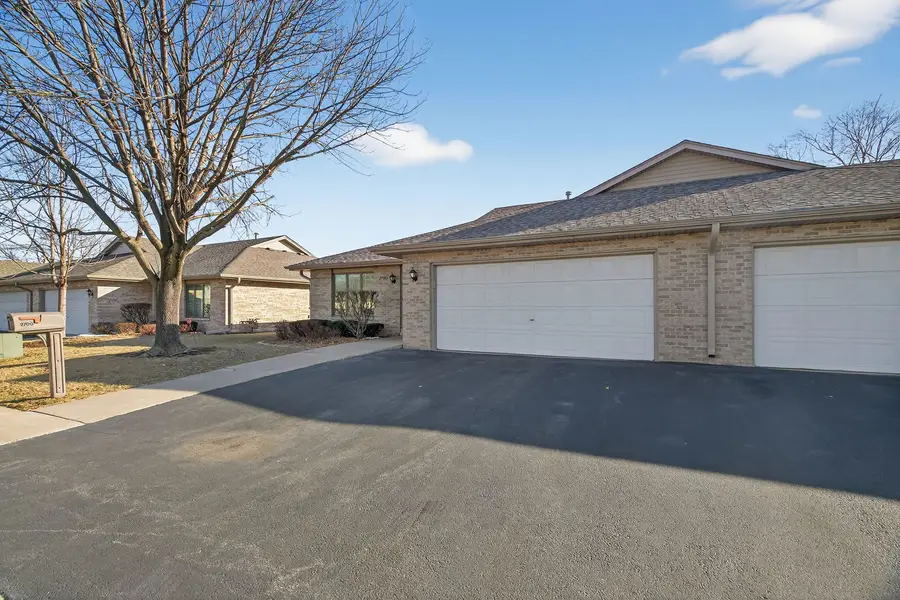 2700 Eagle Drive #2700, Joliet, IL 60436 - #2