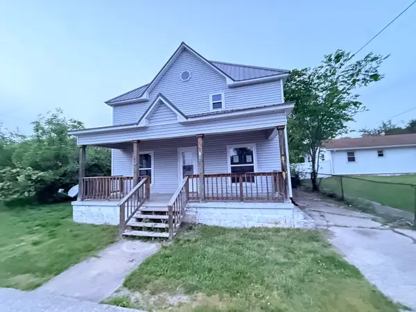 208 W Oak Street, Carrier Mills, IL 62917