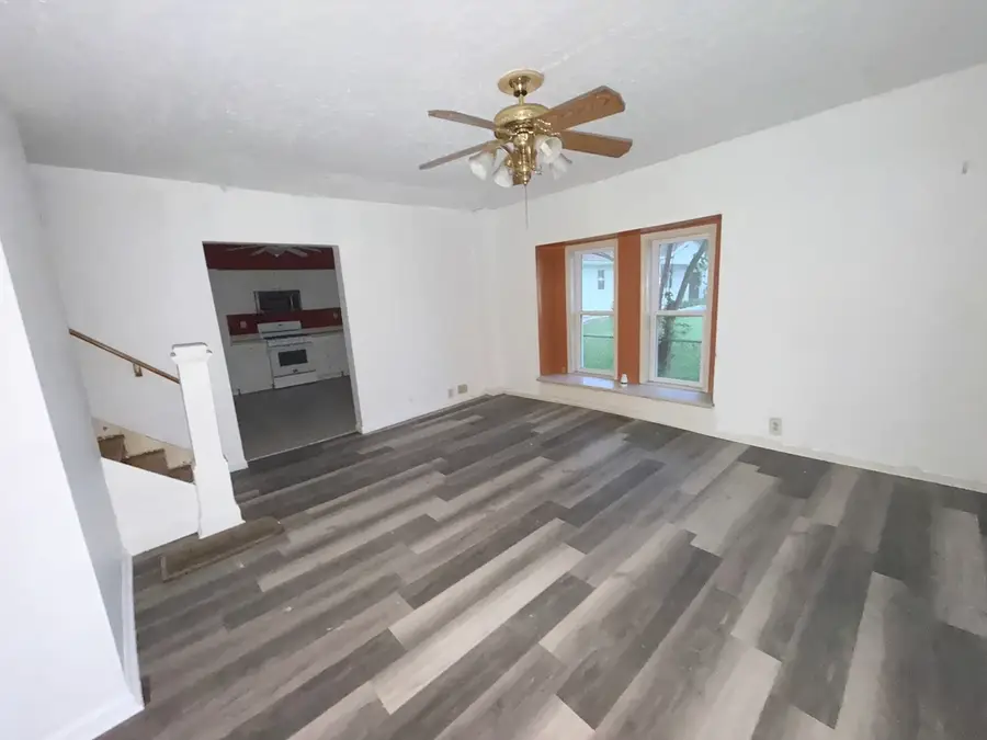 208 W Oak Street, Carrier Mills, IL 62917 - #2