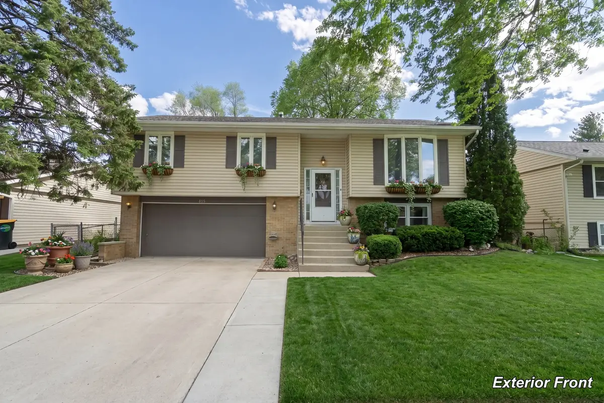 815 Oriole Drive, Streamwood, IL 60107 - #1