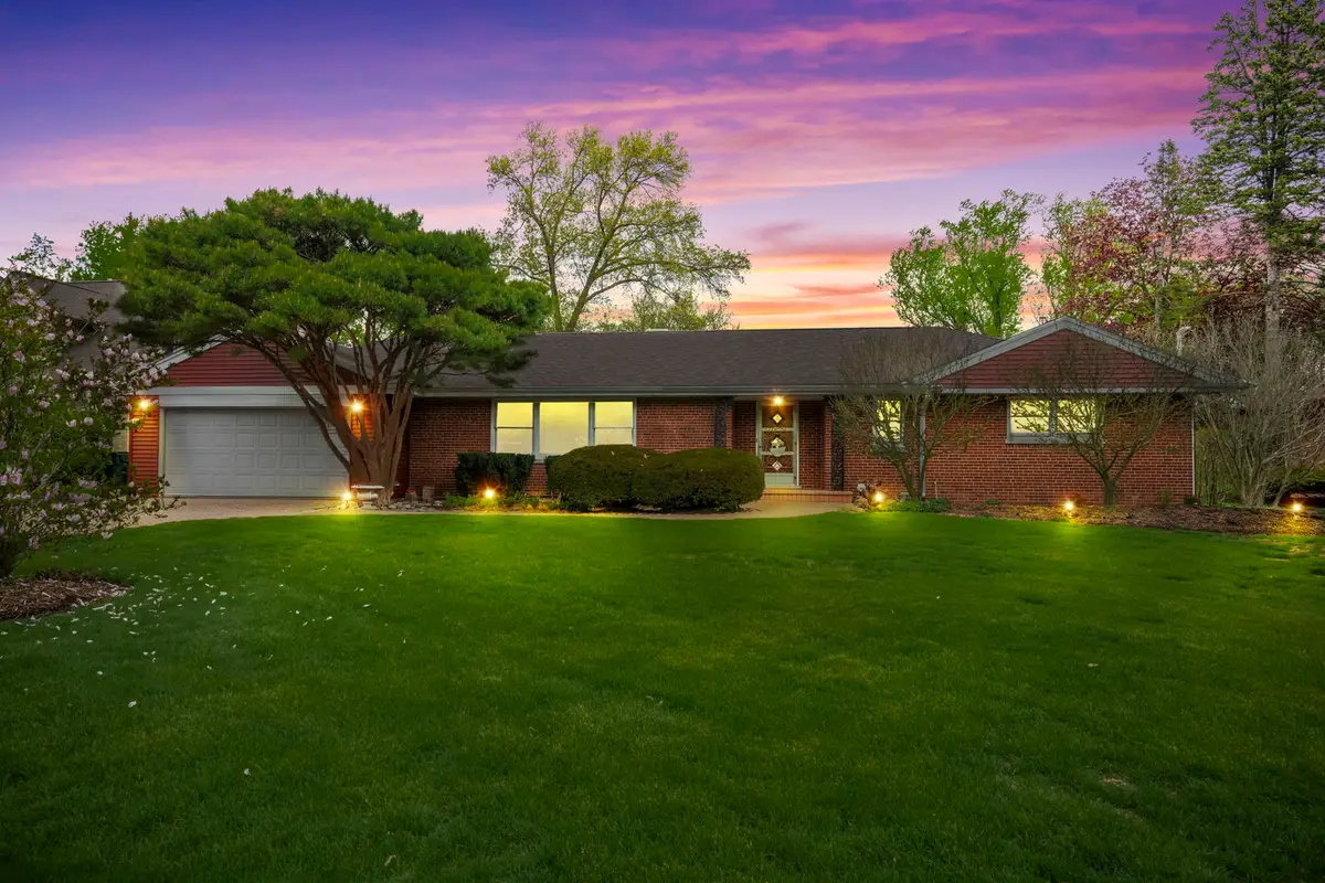 412 W Camp Mcdonald Road, Prospect Heights, IL 60070 - #1