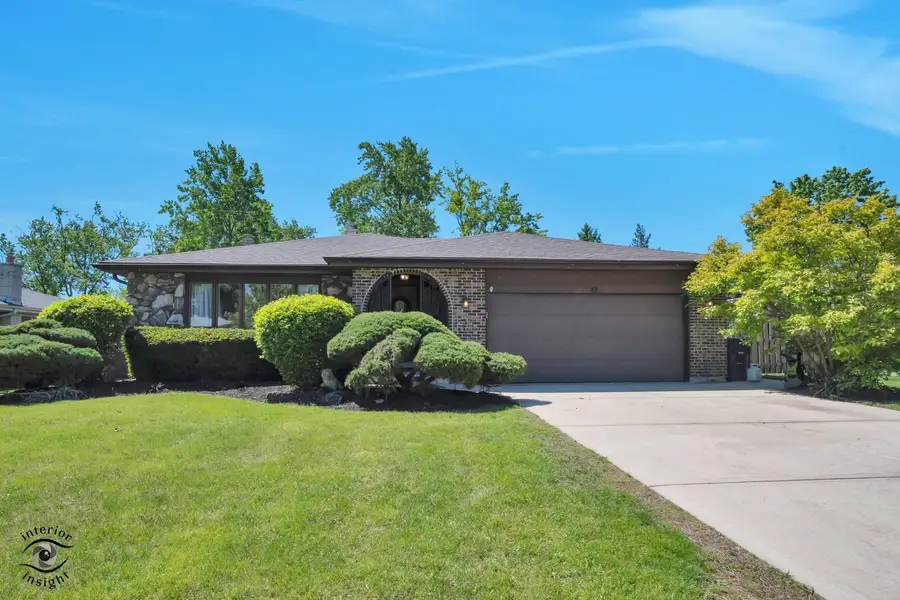 825 Walnut Drive, Darien, IL 60561 - #2