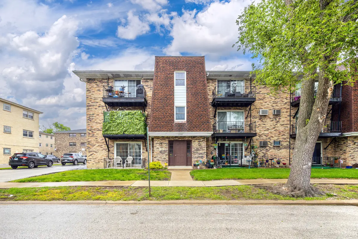 7008 Oconnell Drive #101, Chicago Ridge, IL 60415 - #1