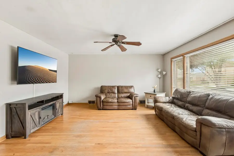 5742 S Rutherford Avenue, Chicago, IL 60638 - #3