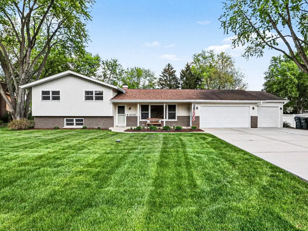 10S287 Alma Lane, Naperville, IL 60564 - #1