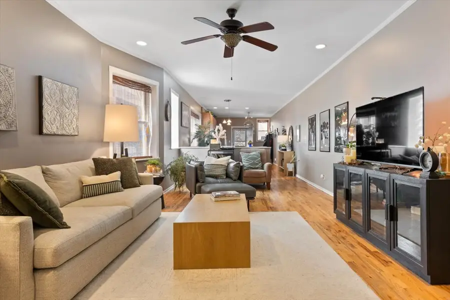 3124 W Cullom Avenue #1, Chicago, IL 60618 - #3