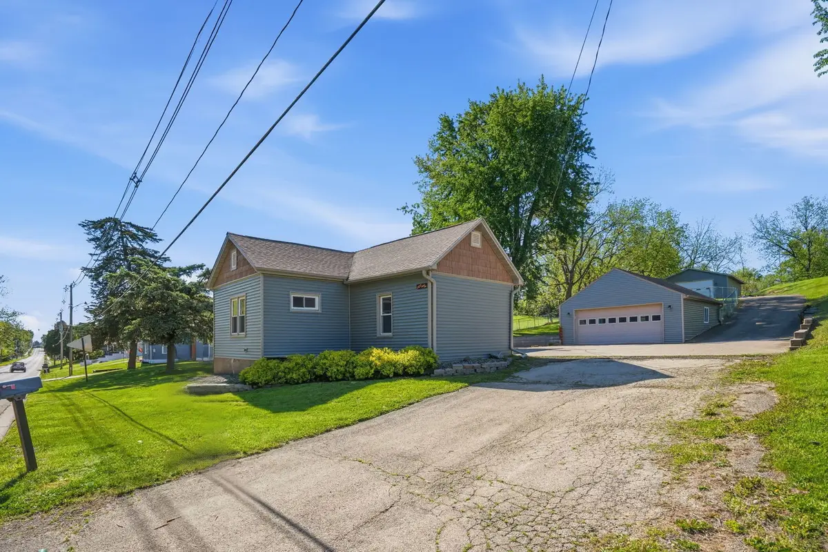 1333 Main Avenue, Clinton, IA 52732 - #1