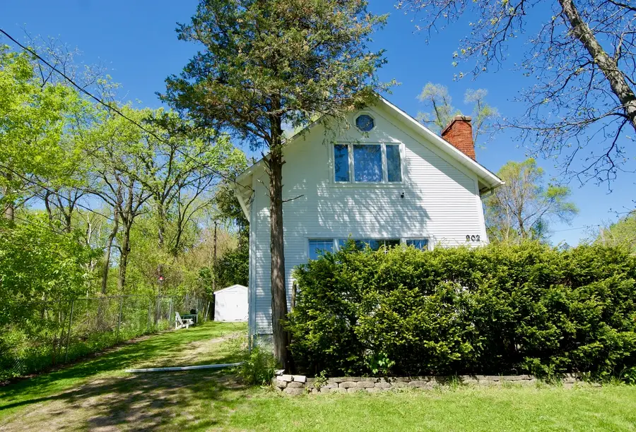 902 N Lake Shore Drive, Round Lake Beach, IL 60073 - #2