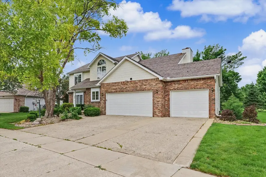 2807 Cherry Hills Drive, Champaign, IL 61822 - #2