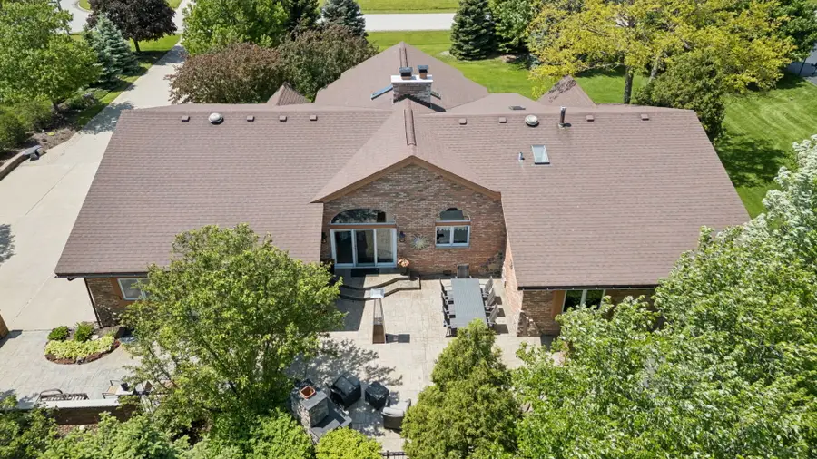 16253 S Regents Road, Homer Glen, IL 60491 - #3