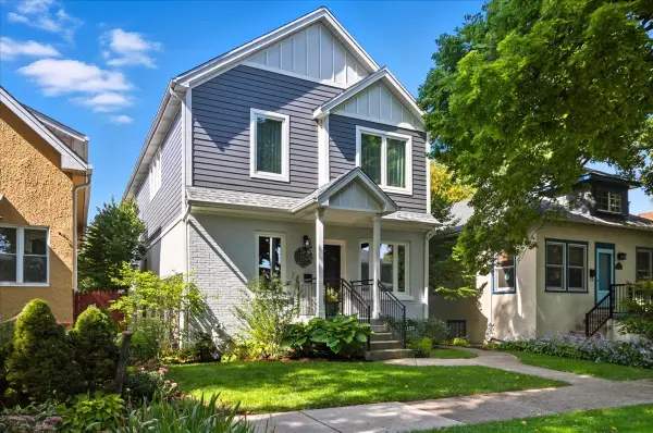 1130 Dewey Avenue, Evanston, IL 60202