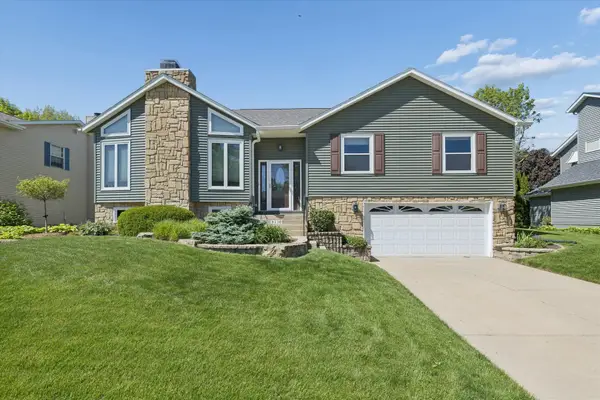 3110 Hartford Drive, Bettendorf, IA 52722