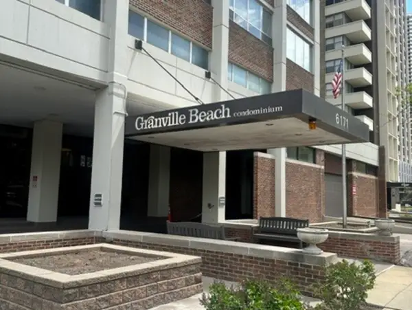 6171 N Sheridan Road #2108, Chicago, IL 60660