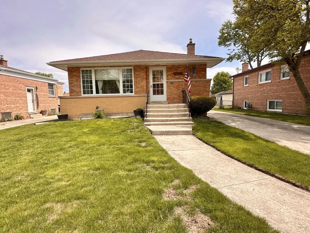 10021 Minnick Avenue, Oak Lawn, IL 60453 - #1