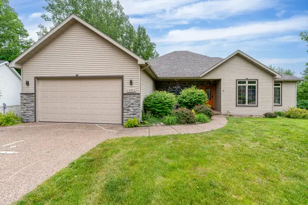 1585 Deer Wood Drive, Bettendorf, IA 52722