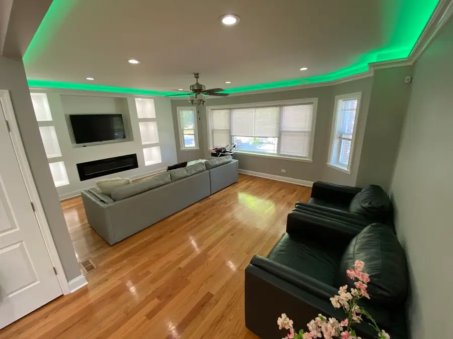 8136 S Luella Avenue, Chicago, IL 60617 - #2