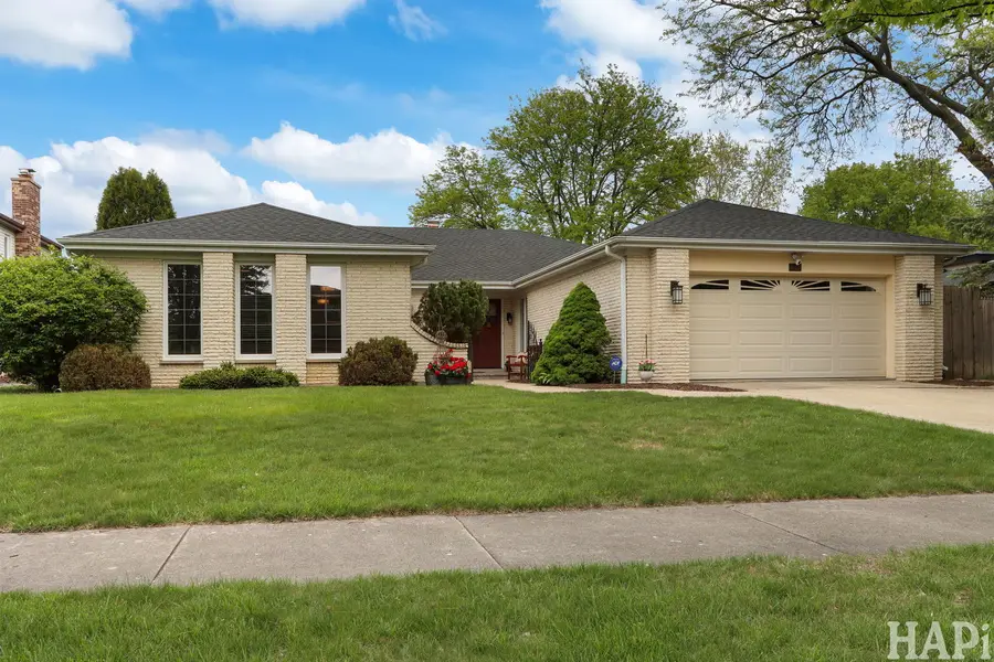3930 Gloria Court, Glenview, IL 60025 - #2