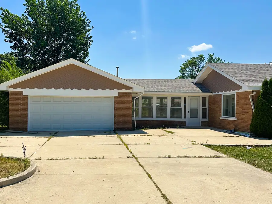9405 S 76th Court, Hickory Hills, IL 60457 - #2