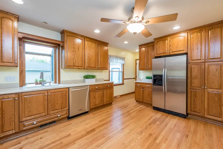 616 Highland Avenue, Antioch, IL 60002 - #3