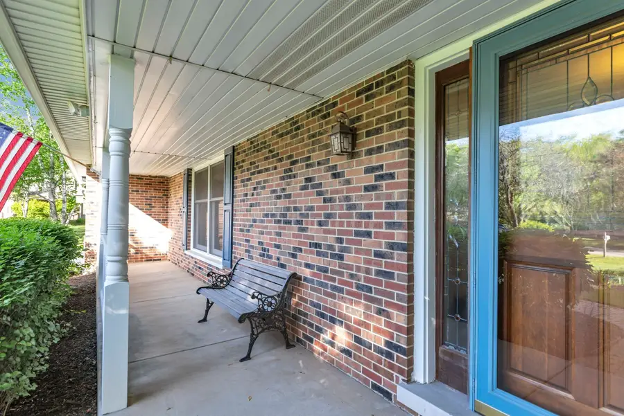 41W067 Colson Drive, Saint Charles, IL 60175 - #2