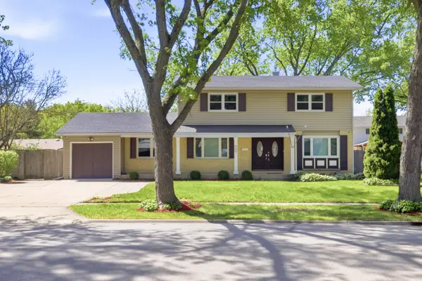1117 E Kitson Drive, Palatine, IL 60074