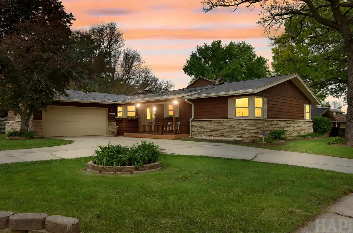 106 Sherwood Drive, Cary, IL 60013 - #1