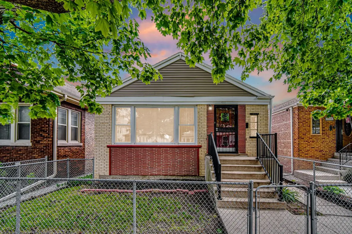 9111 S Kingston Avenue, Chicago, IL 60617 - #1