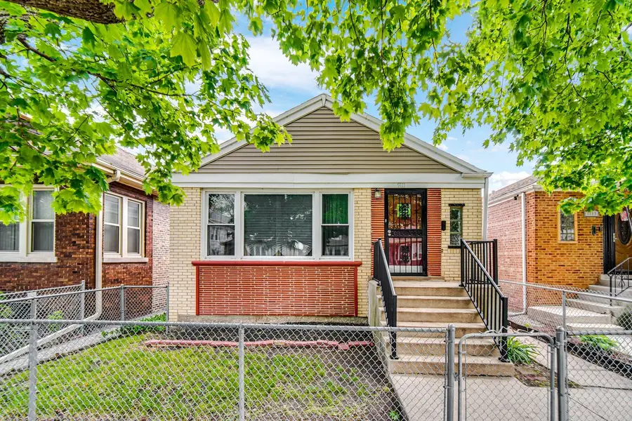 9111 S Kingston Avenue, Chicago, IL 60617 - #2