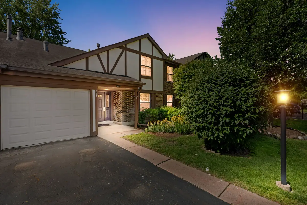 275 Wilmette Court #A2, Schaumburg, IL 60193 - #1