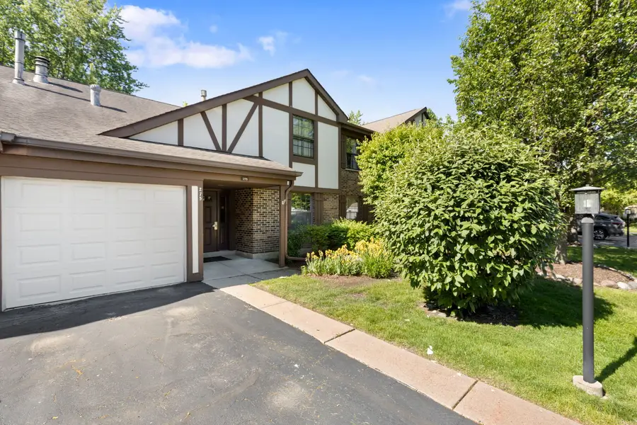 275 Wilmette Court #A2, Schaumburg, IL 60193 - #2