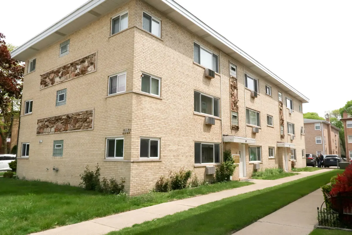 5241 N East River Road #1B, Chicago, IL 60656 - #1