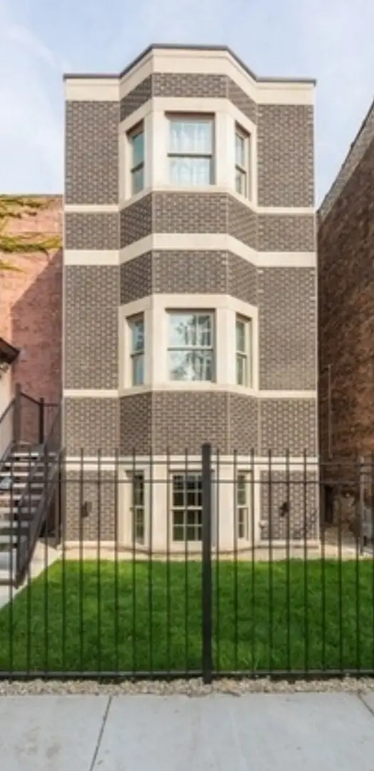 530 E 44th Place, Chicago, IL 60653