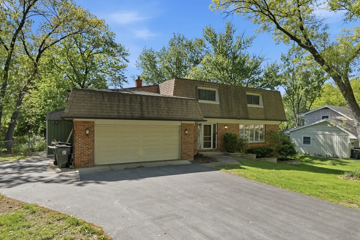 10S324 E Hampshire Lane, Willowbrook, IL 60527 - #1