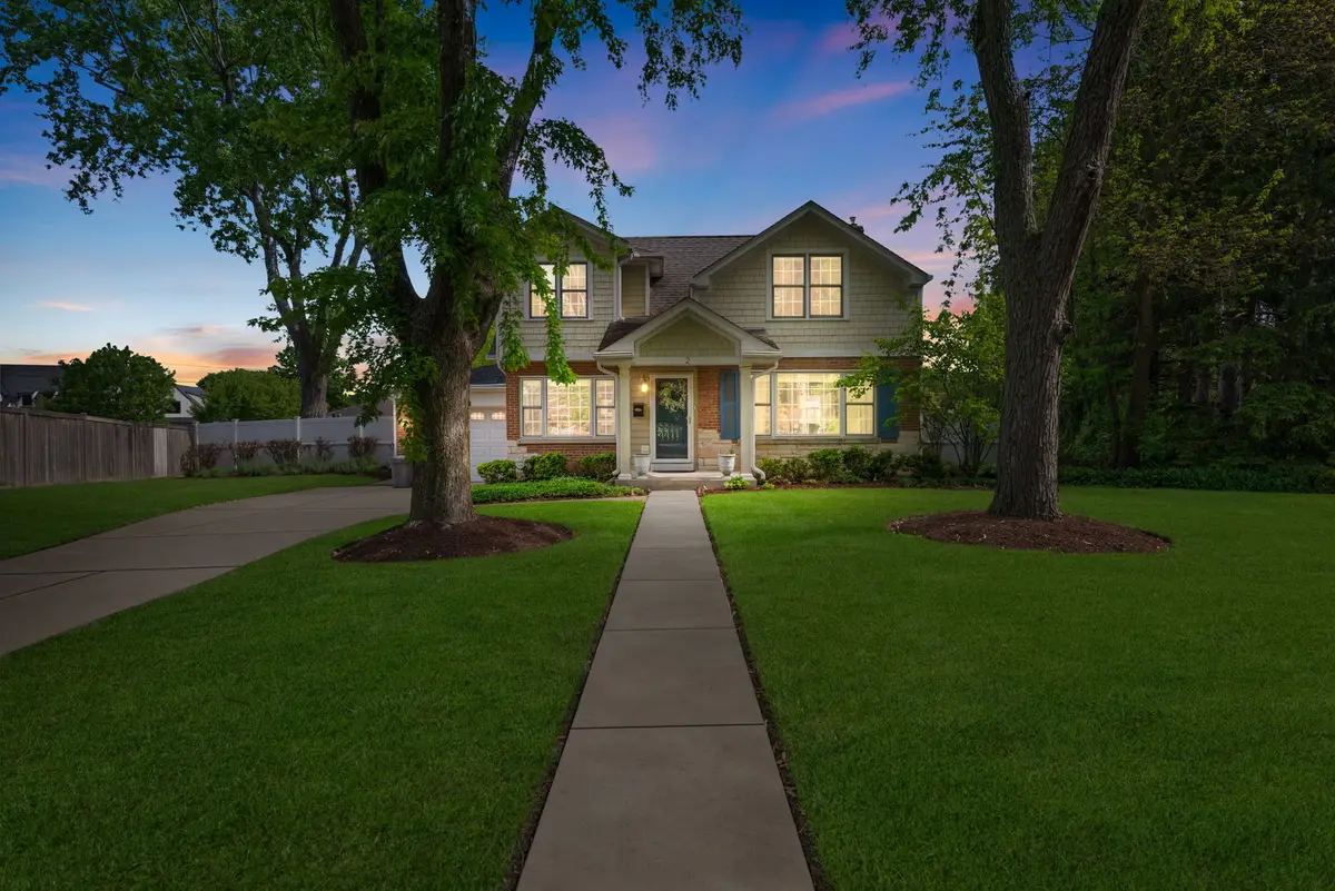 2 Algonquin Road, Clarendon Hills, IL 60514 - #1