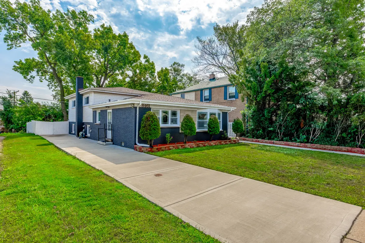 8461 Gross Point Road, Skokie, IL 60077 - #1