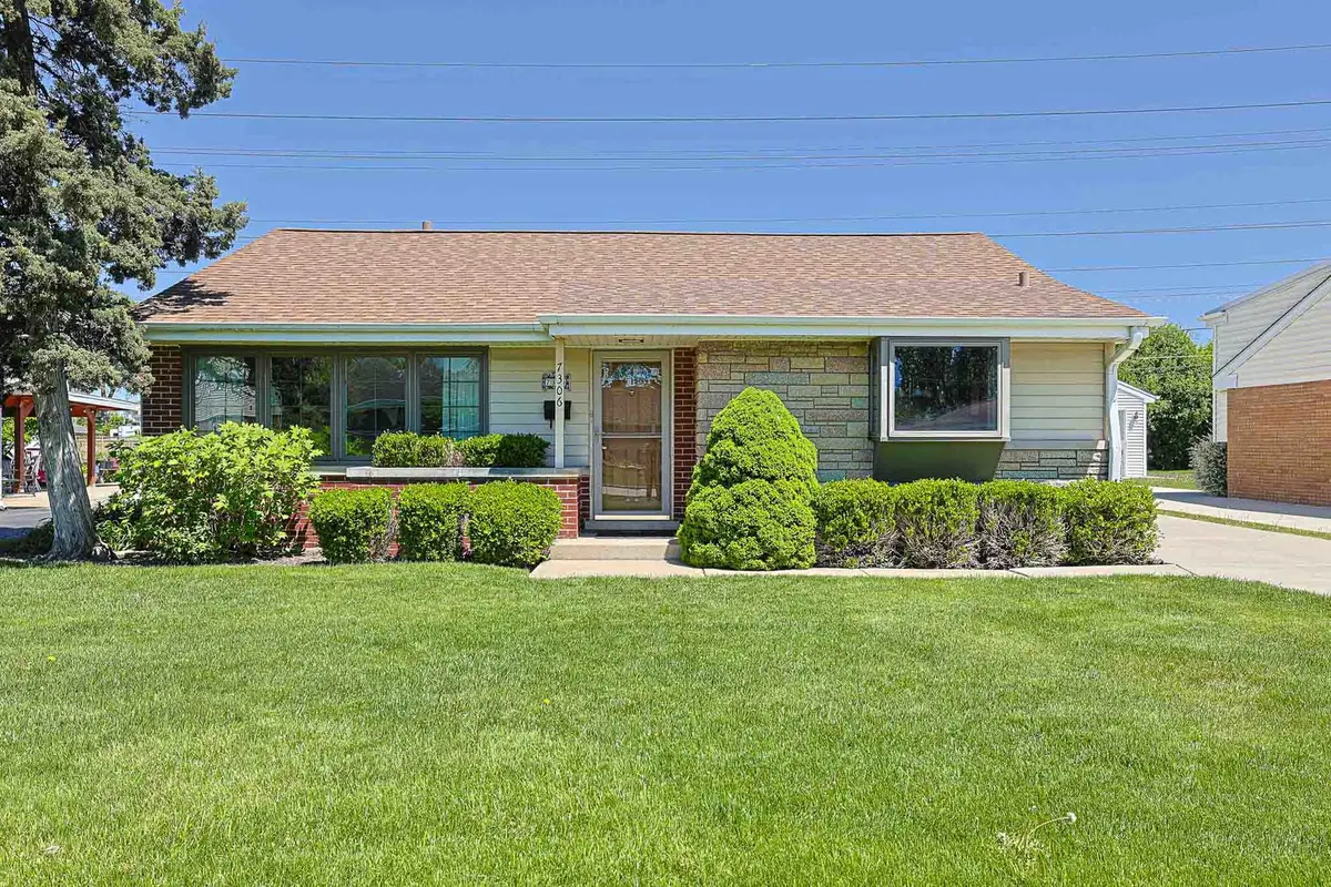 7306 Arcadia Street, Morton Grove, IL 60053 - #1