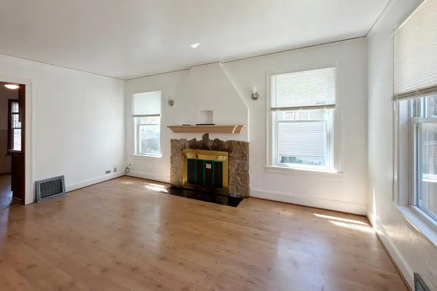 963 E Prairie Street, Des Plaines, IL 60016 - #3