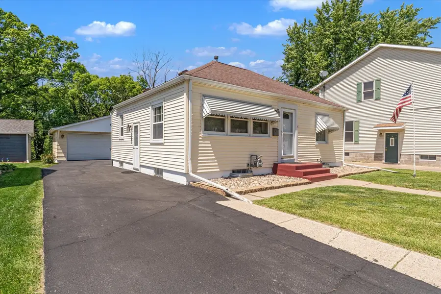 38 Blackhawk Hills Drive, Rock Island, IL 61201 - #2